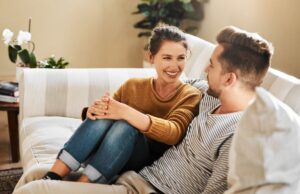 How To Successfully Navigate The Joys And Pains Of Romantic Relationships