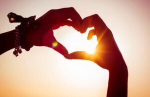 Top Tips for Finding a Sigh-Worthy Love This Summer Canva